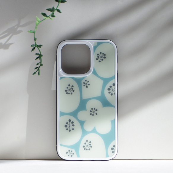 【iPhone17対応】お花と暮らそう 強化ガラスケース 北欧 スマホケース/スマホカバー 9H強化ガラス 花 花柄 1枚目の画像