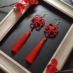 太】吉祥結びとタッセルのピアス(イヤリング)（赤）【チャイナ【中華風