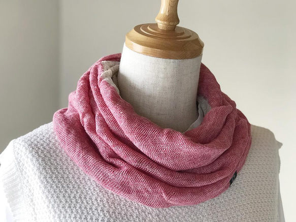 法國亞麻麻花可逆針織圍巾粉紅色/米色 第2張的照片