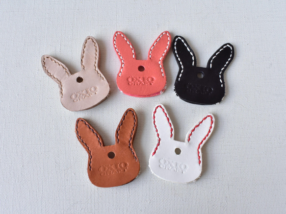 【うさぎ】キーカバー＆革ロープ＆ナスカン付【5色選択・還暦祝】バックチャーム ※袋ラッピング無料 5枚目の画像