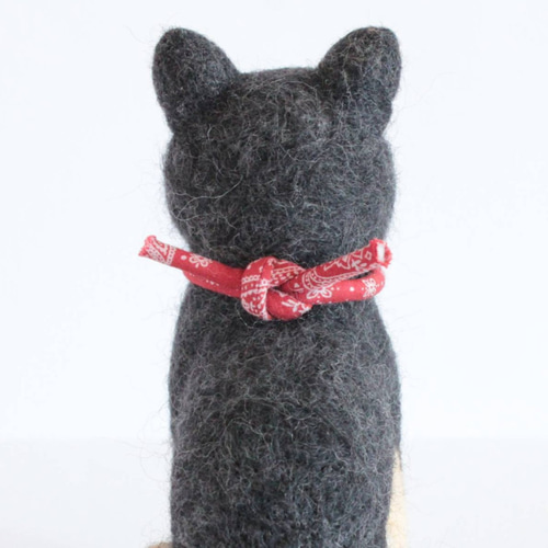 小さいけれど黒柴犬 羊毛フェルト 森で逢えたら 通販 8898862｜Creema