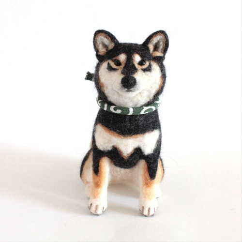 小さいけれど黒柴犬 羊毛フェルト 森で逢えたら 通販 8898862｜Creema