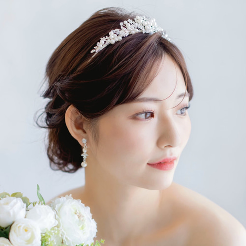 ゼクシィ掲載】ティアラ ウェディング ブライダル 低め 花嫁人気 ゼクシィ掲載】ティアラ ウェディング ブライダル 低め 花嫁人気