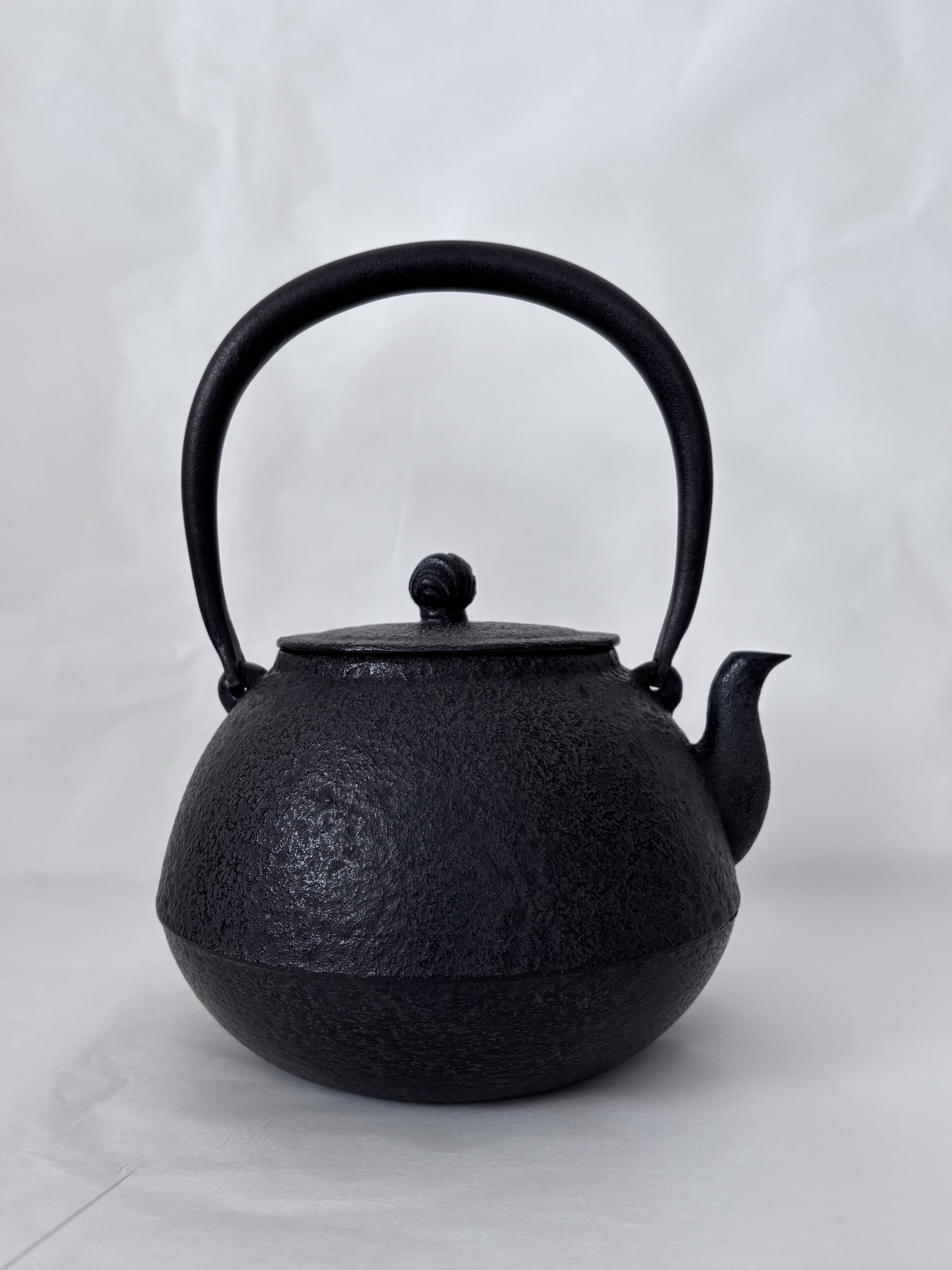 【コーヒーでも、お茶でも鉄瓶！送料無料】鉄瓶　月見　容量1.2L