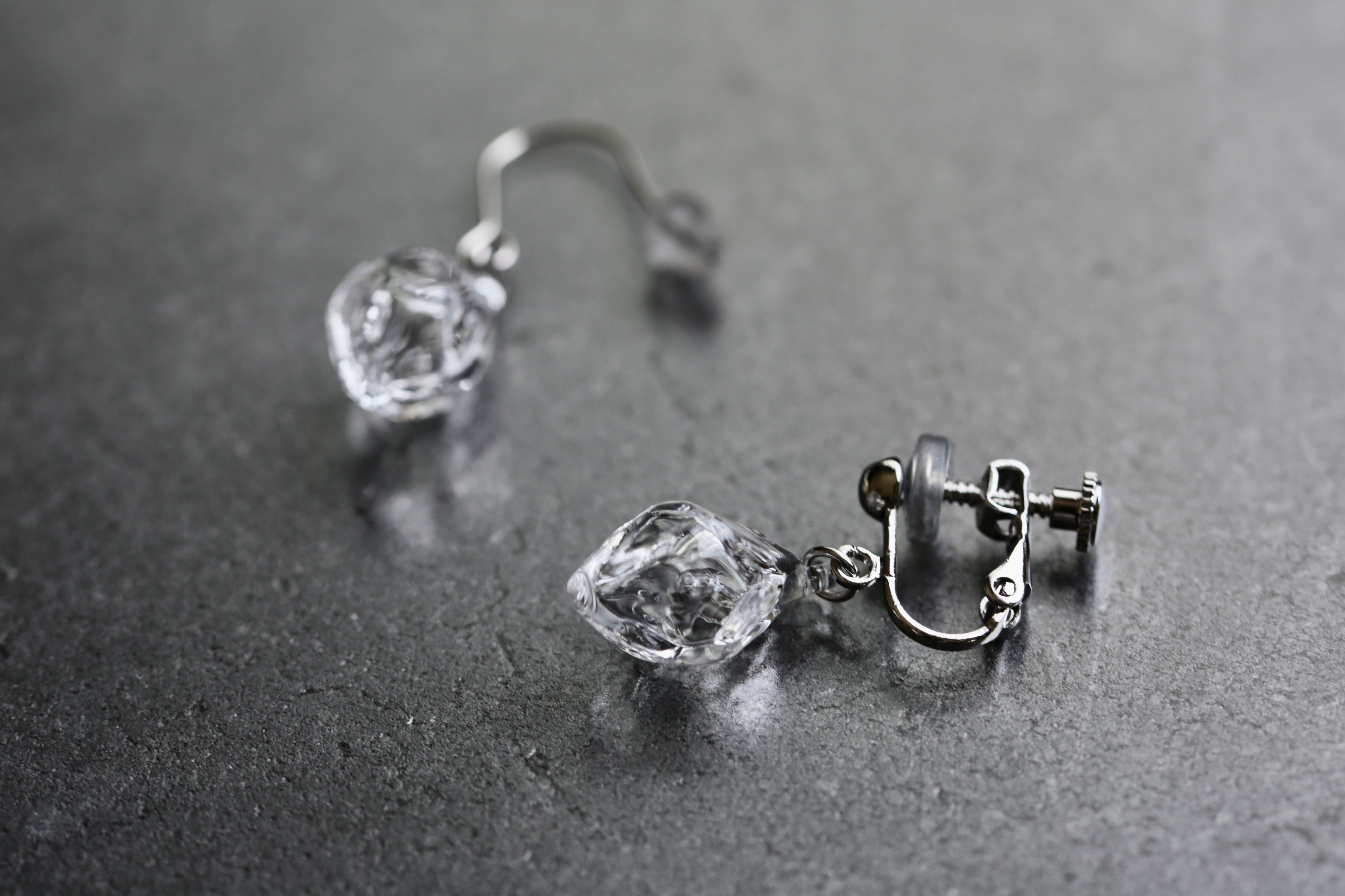 こぼれないアロマイヤリング ICE【ｻｰｼﾞｶﾙｽﾃﾝﾚｽ】