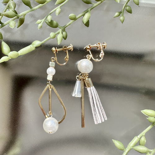 アシンメトリーのタッセルピアス・イヤリング イヤリング