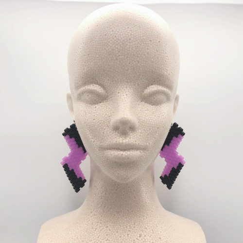 アイロンビーズのビーズステッチレクタングルイヤリング ネオンカラー