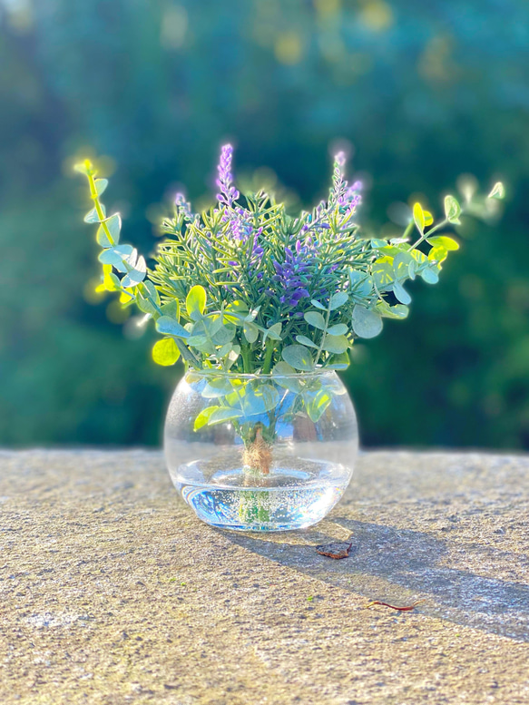 ハーブの女王♡ラベンダーの水換えなしずっと綺麗なお花の花瓶付きherb 1枚目の画像