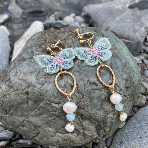 アクアマリンとバロックパール バタフライロングピアス イヤリング