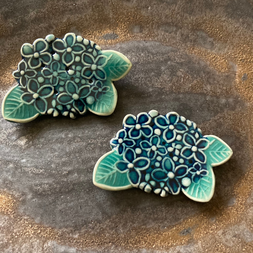 Arii Momoyo Pottery handbrooch 植物 | アンティーク・フランス