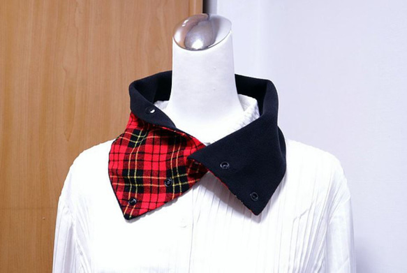 多釦~紅格紋 保暖圍脖 短圍巾 頸套 雙面雙色 第7張的照片