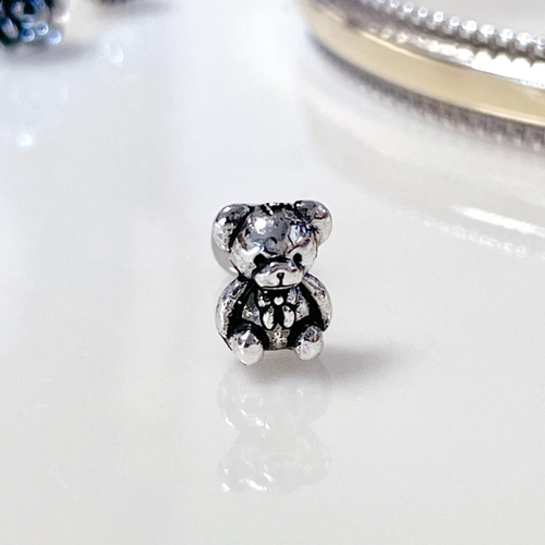 【美品】yvmin くま ピアス YVMIN イヴミン SS25 GEMSTONE PATCH UP MINI BEAR NAVEL RING