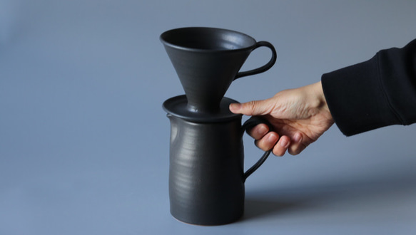 陶器のコーヒーサーバー　黒 3枚目の画像