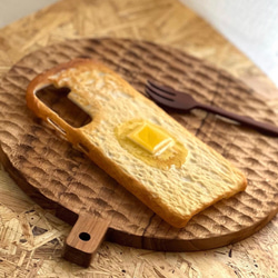 【精選】已售出6000個！奶油吐司手機殼（等待1.5個月） 第4張的照片