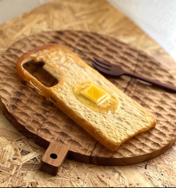 【精選】已售出6000個！奶油吐司手機殼（等待1.5個月） 第4張的照片