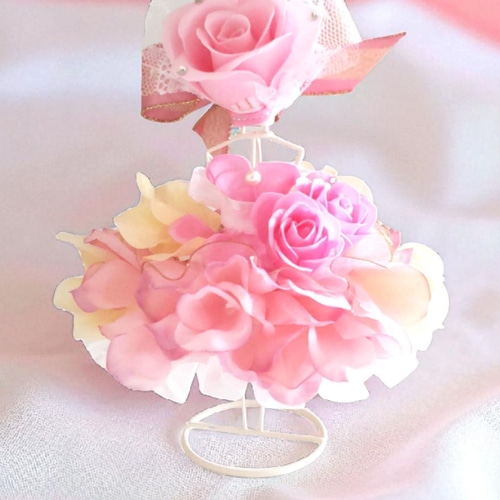 バレエの発表会のプレゼントに♡ ピンクの薔薇ドール♡パフューム
