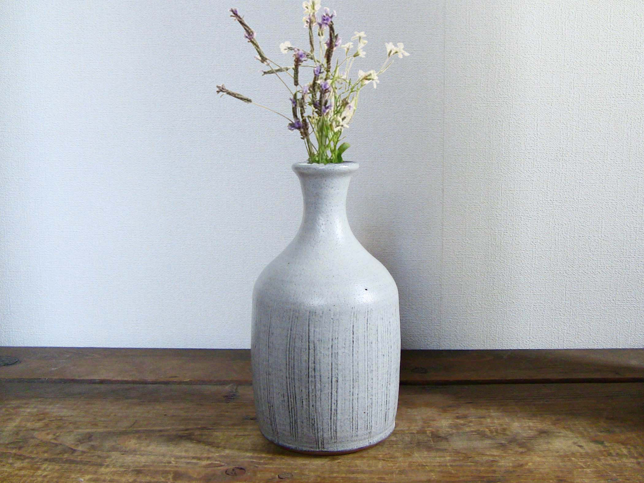 櫛目文花瓶（白釉）／オーダー可