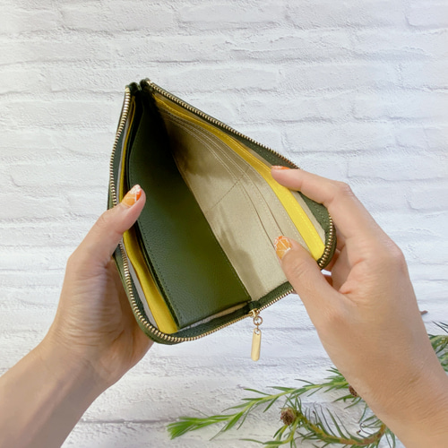 薄くて大容量なL字長財布 14枚カードポケット 牛革 シュリンク