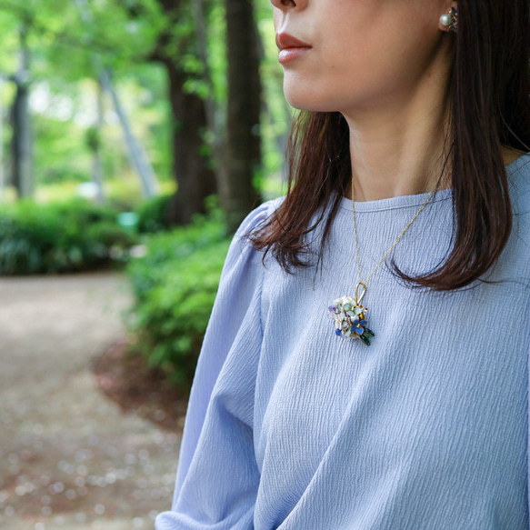 繡球花和棉珍珠兩用胸針和項鍊 第3張的照片