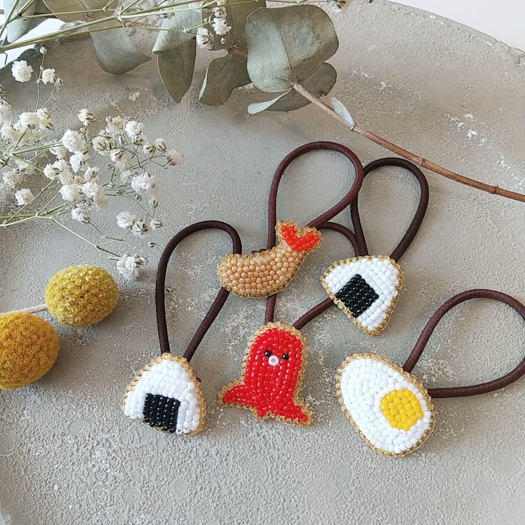 ヘアゴム　ベビーヘアクリップ　おにぎり　タコさんウィンナー　ちびおにぎり おにぎり＆タコさんウインナー☆ベビーヘアクリップ ヘアゴム