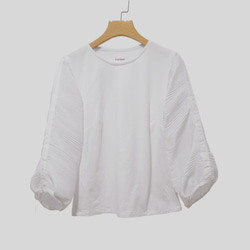 白色打摺半袖棉質T-Shirt 第7張的照片