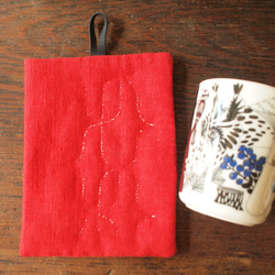 アイヌ刺繍の鍋つかみ　リネンのレッド糸は生成色　 3枚目の画像