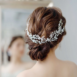 ヘッドドレス 結婚式　花嫁 ヘアアクセサリー ヘッドアクセサリー ウェディング ブライダル　フラワー　リーフ　小枝 1枚目の画像