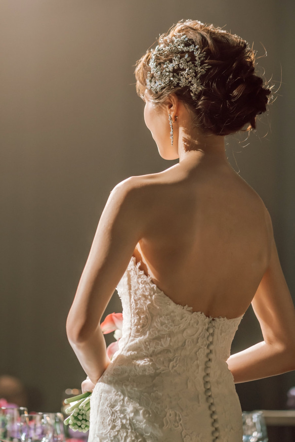 ヘッドドレス 結婚式　花嫁 ヘアアクセサリー ヘッドアクセサリー ウェディング ブライダル　フラワー　リーフ　小枝 6枚目の画像