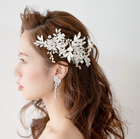 ヘッドドレス 結婚式　花嫁 ヘアアクセサリー ヘッドアクセサリー ウェディング ブライダル　フラワー　リーフ　小枝 2枚目の画像