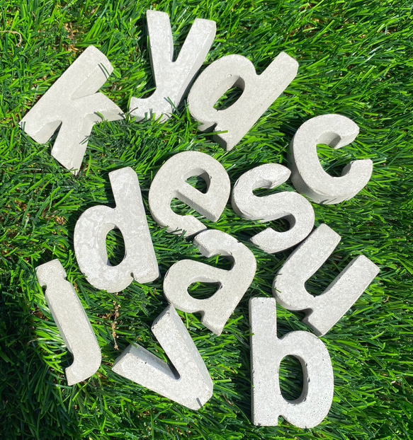 セメント、モルタル アルファベット　表札オーダーメイド 4枚目の画像