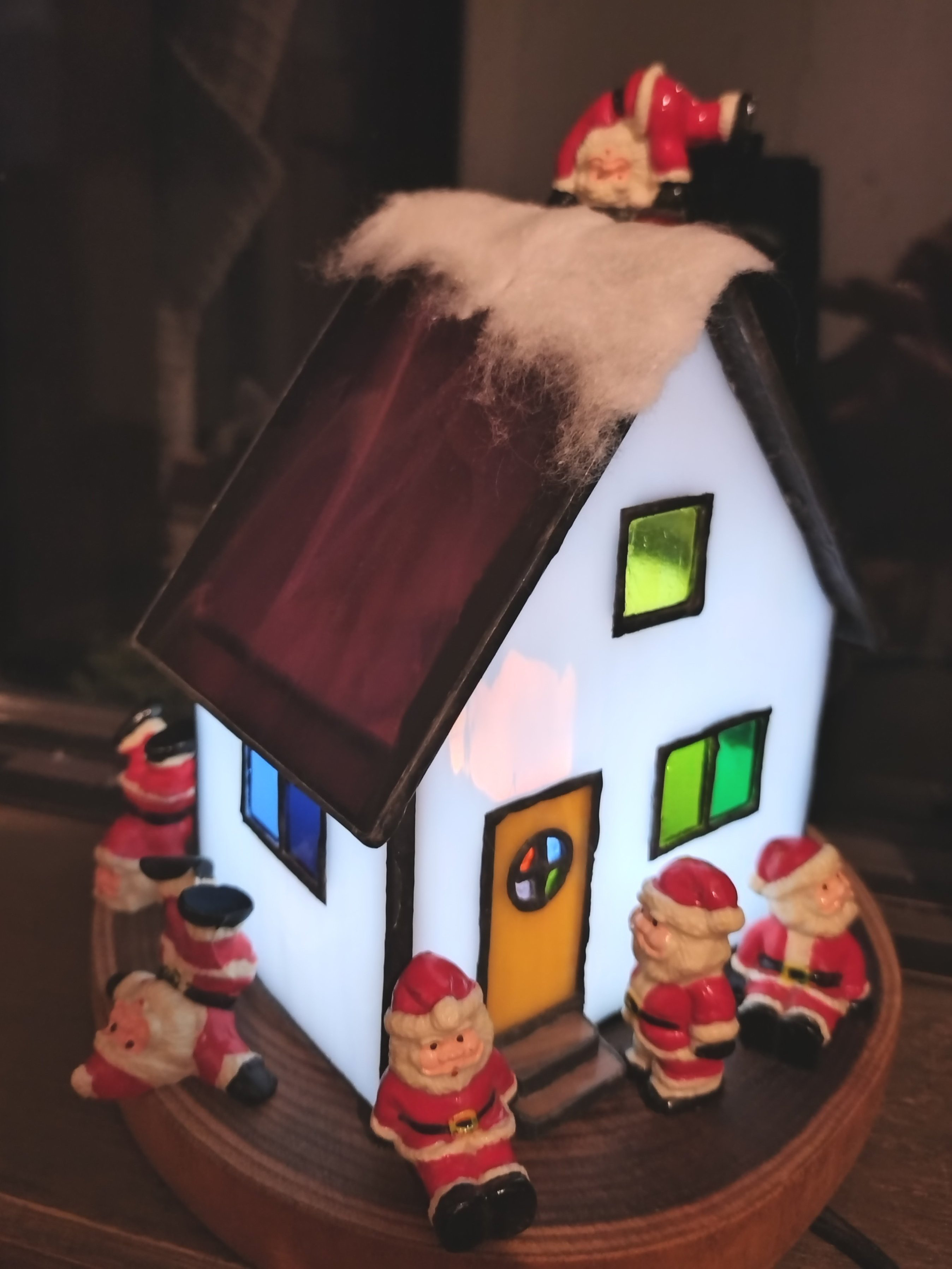 小人の住むステンドグラスのハウスランプ　サイズ：ミドル