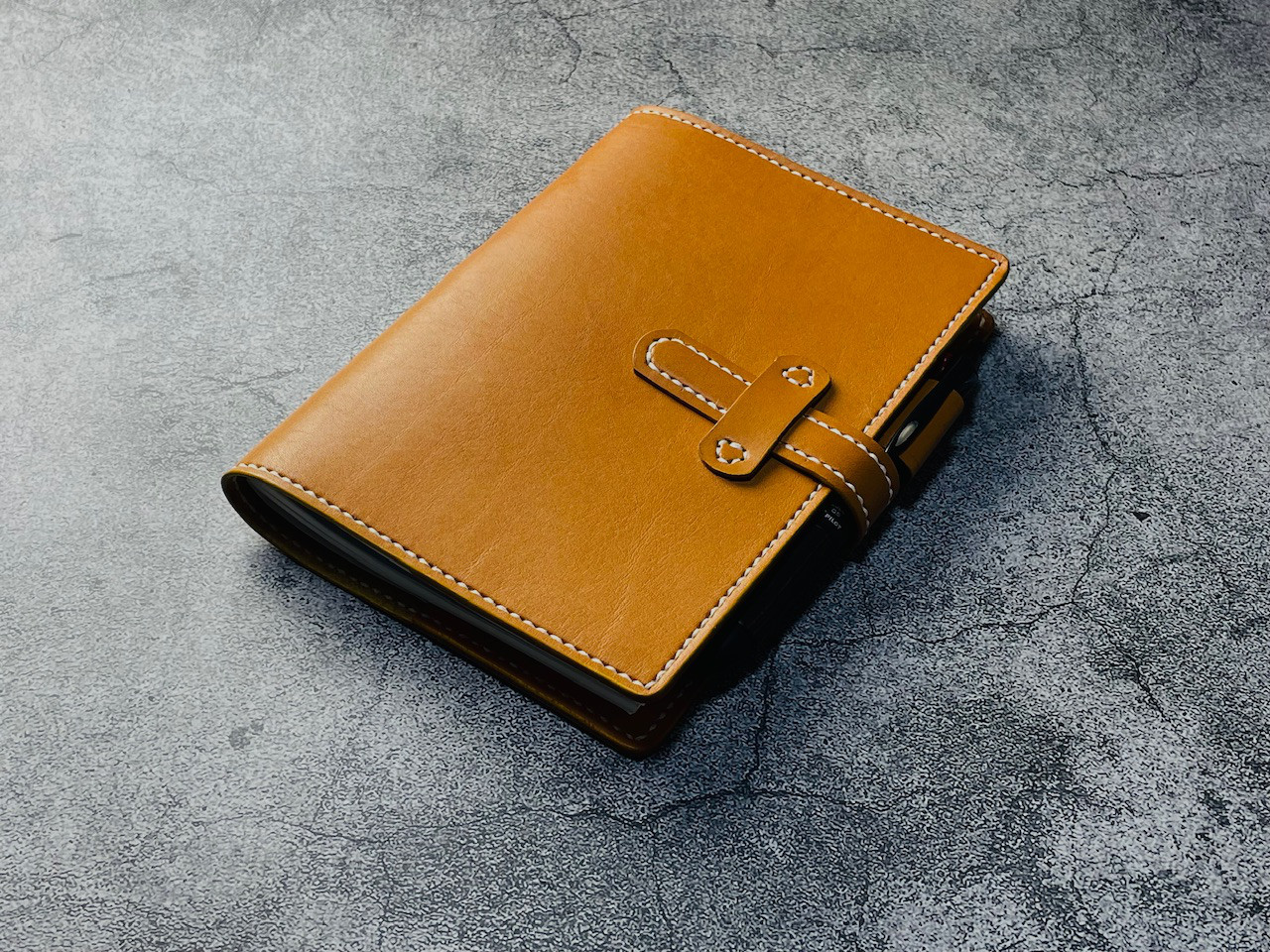 A6 手帳カバー ヌメ革 オレンジキャメル 牛革 ブックカバー 本革 楽天市場】【A6】手帳カバー A6 本革 栃木レザー 手帳 カバー