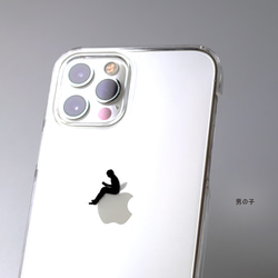りんごの上で読書するデザインケース：iPhone15〜 iPhone各種選択可能♪ 3枚目の画像