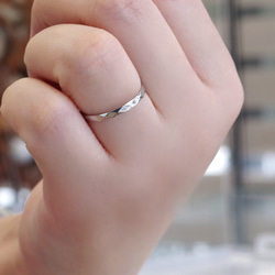 結婚指輪・ブライダルリング 2本ペア・刻印無料 肌に安心のサージカルステンレス 金属アレルギー対応 4枚目の画像