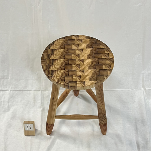 杉の木口を寄せ木した KOGUCHIスツール 椅子（チェアー