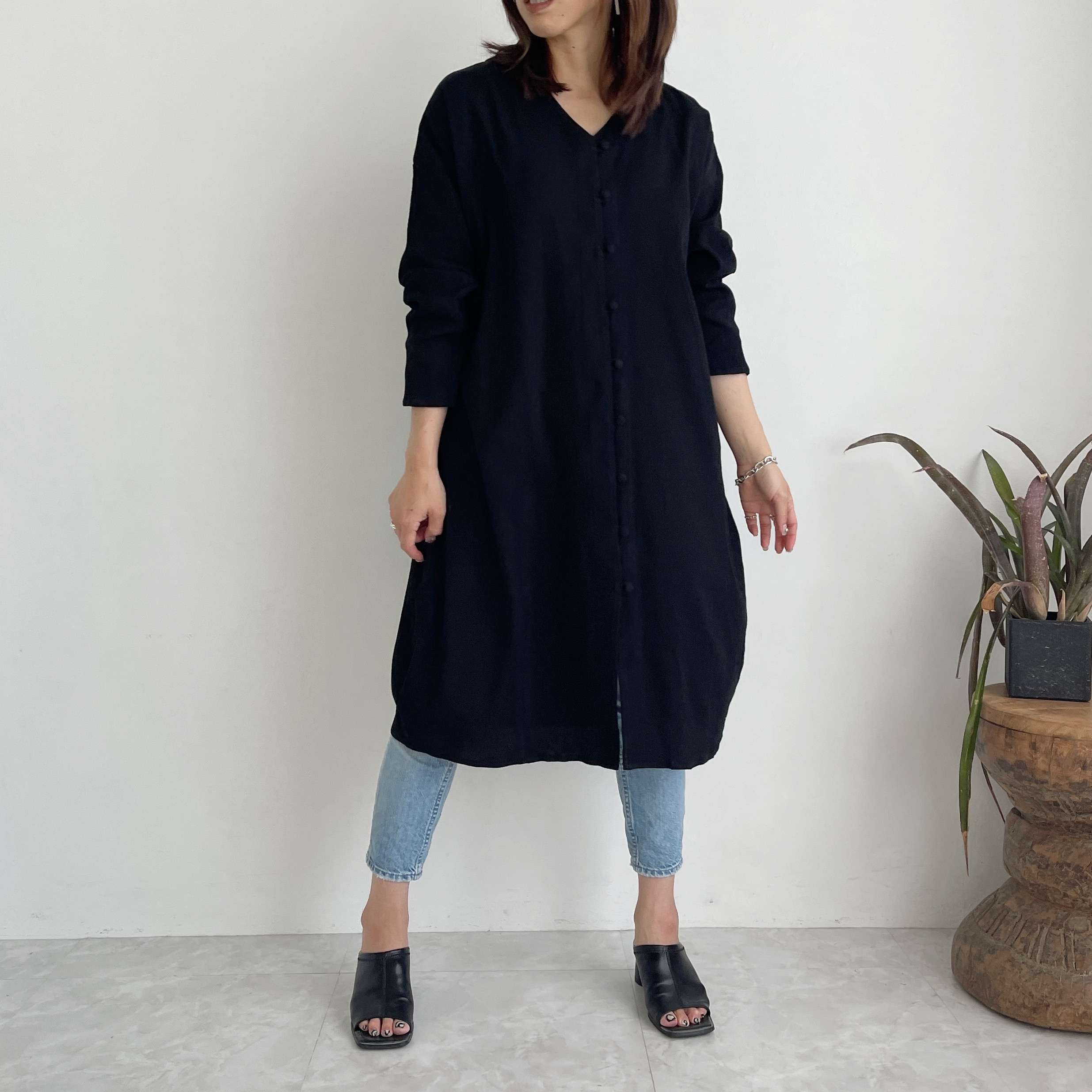 くるみボタンコクーンシルエットの羽織もの(ブラック)