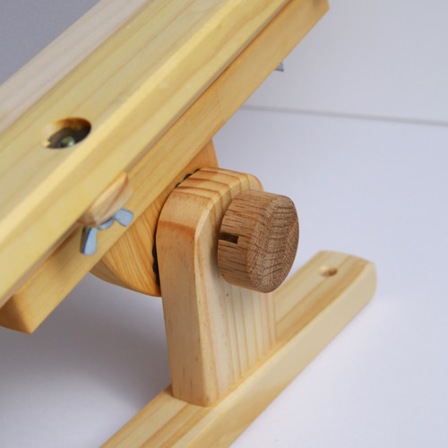 エディ刺繍台セット（A4サイズ刺繍枠と傾斜式スタンドのセット