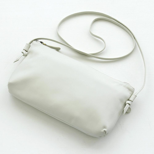 皮革 2 向單肩包 papeete 真正的牛皮旅行袋（白色）。 第6張的照片