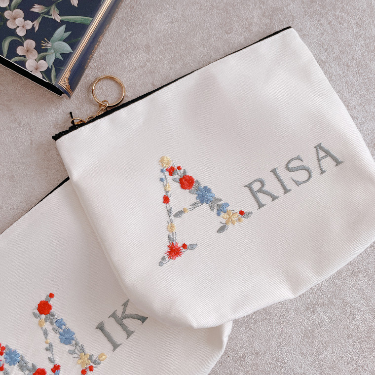 花火♡ ウエイト枠 刺繍イニシャルポーチ♡