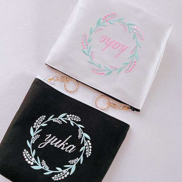 ポーチ】【名入れ】お名前 オーダーメイド 刺繍 化粧 母の日 お花  