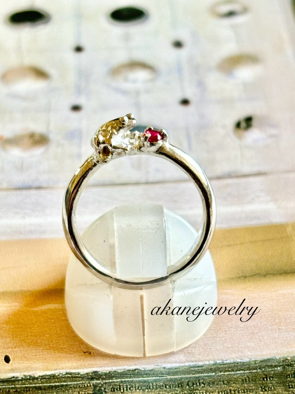 7月のカエル　ルビーと小さなカエルの指輪 2枚目の画像