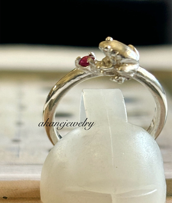 7月のカエル　ルビーと小さなカエルの指輪 8枚目の画像