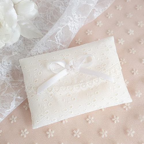 リボンとレースのポケットティッシュケース（白コットンレース