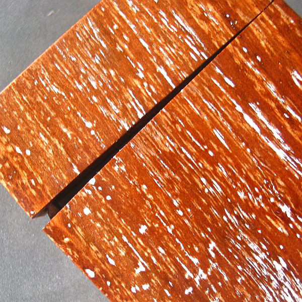 【桜】 木製名刺入れ　染井吉野の花吹雪模様が美しい 【即日発送】