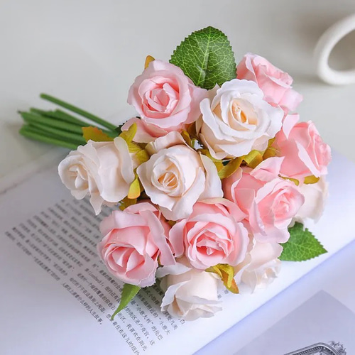 ダズンローズブーケ～幸せが訪れる12輪のバラの花束～ 【12本造花