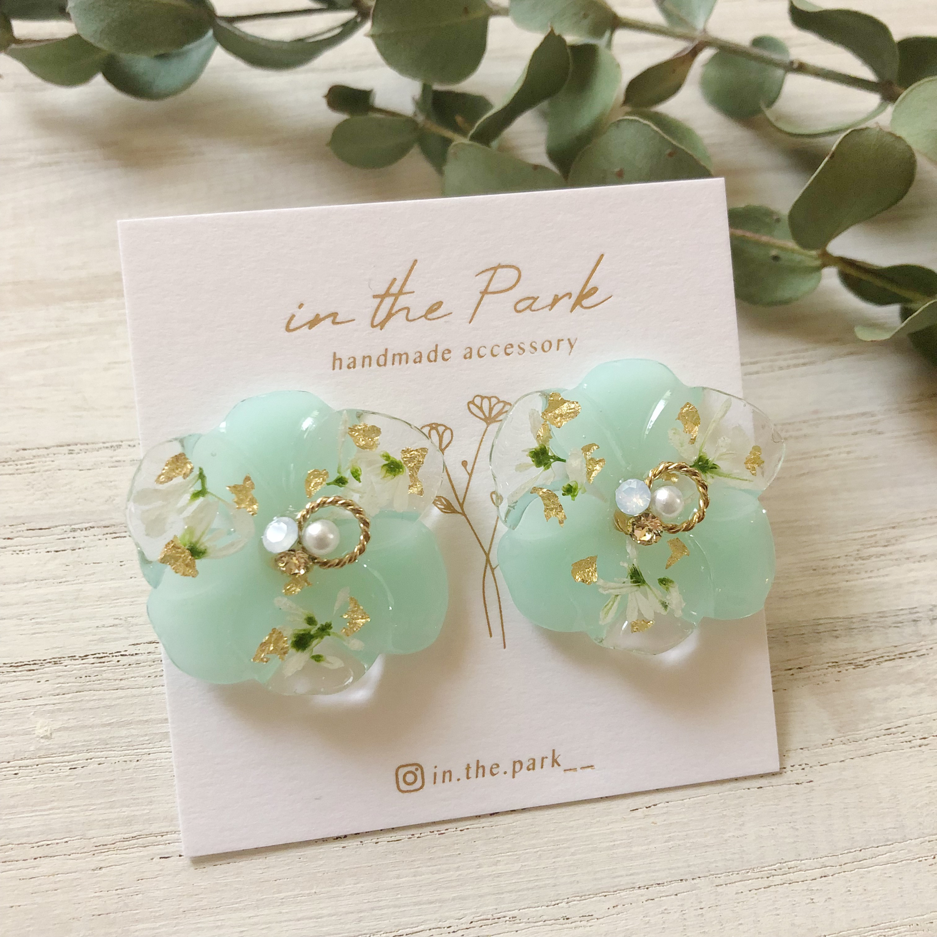 お花のピアス/イヤリング【ミントグリーン】 ピアス（その他） in the