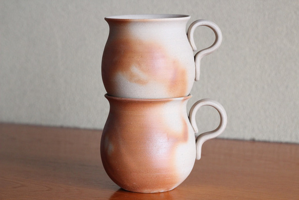 備前焼の丸いかわいいコーヒーカップ（明るめ） 5枚目の画像