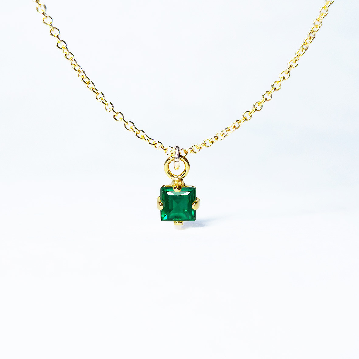 上品な深緑。エメラルドのネックレス　[送料無料]