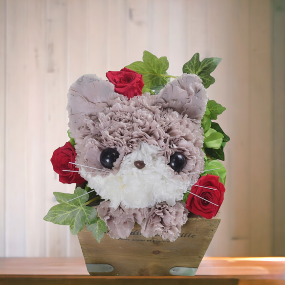 【茶猫】プリザーブドフラワー 花 猫 カーネーション ねこ 誕生日 母の日ギフト お供え フラワーアレンジメント 1枚目の画像