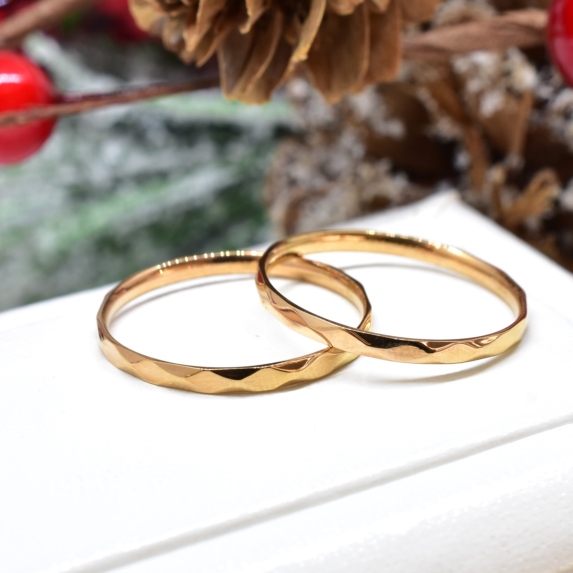 ピンクゴールドダイヤカットペアリング サージカルステンレスで肌に安心 結婚指輪 ブライダル